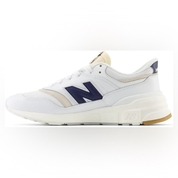 Women’s New Balance 997R White and Black Athletic  Shoes NIB - Picture 12 of 14